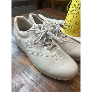 SAS Free Time Womens 9 M Bone Leather Walking Shoes Sneakers Made in USA‎